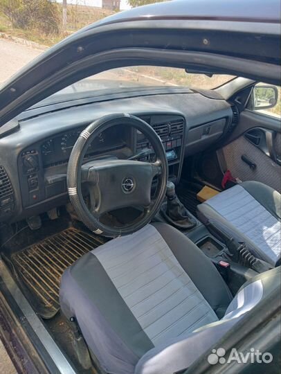 Opel Omega, 1993