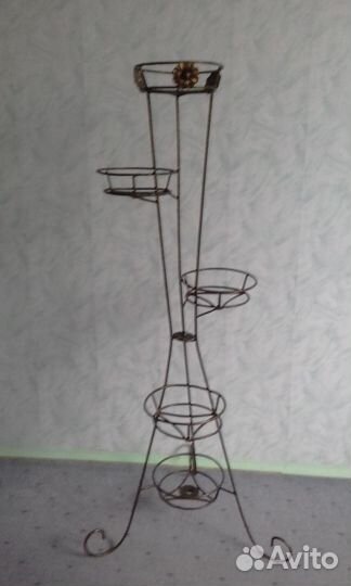 Подставка для цветов напольная металлическая