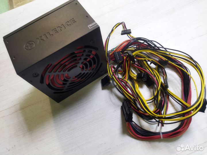 Xilence XP700R7 Redwing Series 700W ATX