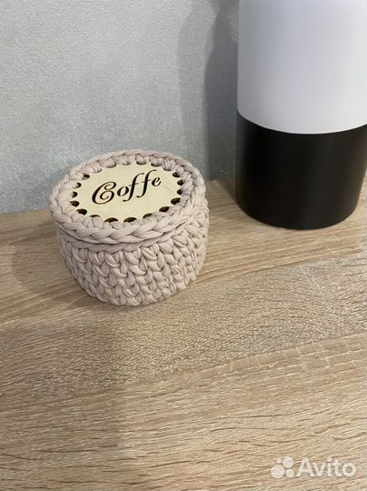 Трикотажная корзинка-шкатулка