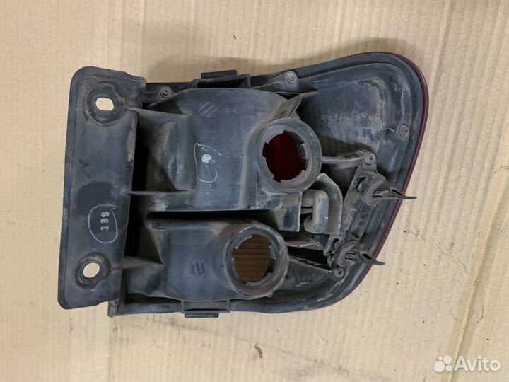 Фонарь задний L nissan avenir W11