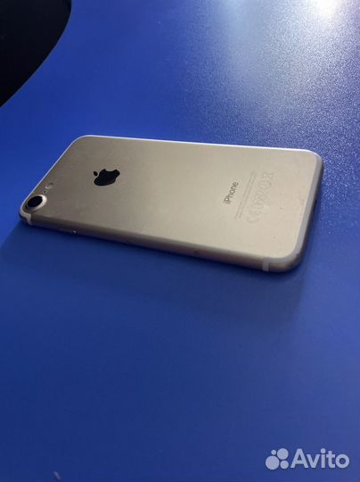 iPhone 7, 32 ГБ