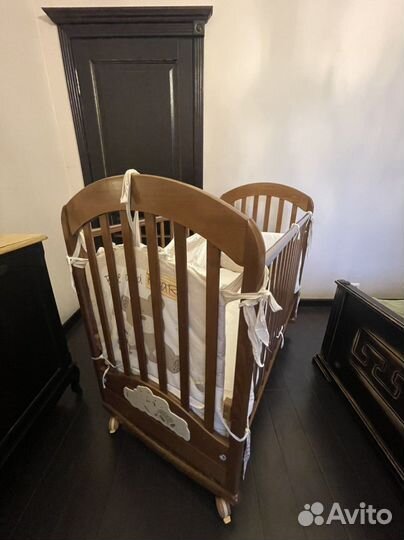 Детская кроватка
