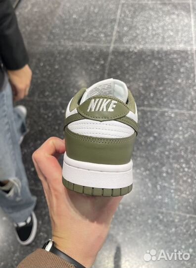 Nike Dunk Low Medium Olive