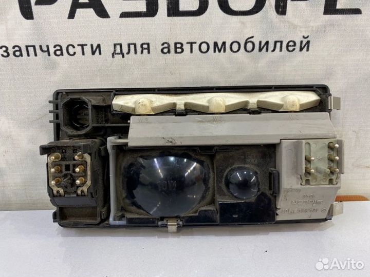 Лампа внутрисалонная Mercedes W124