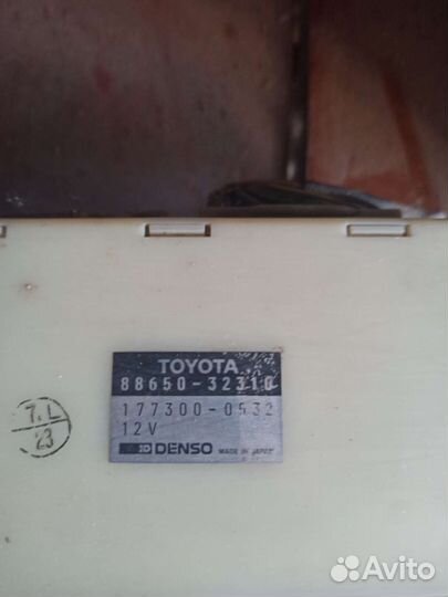 Блок управления печкой Toyota vista sv32