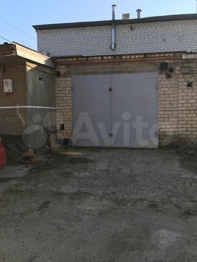 Гараж, > 30 м²