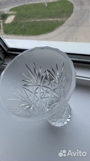 Хрустальная ваза