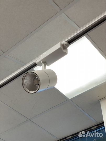 Светильник трековый