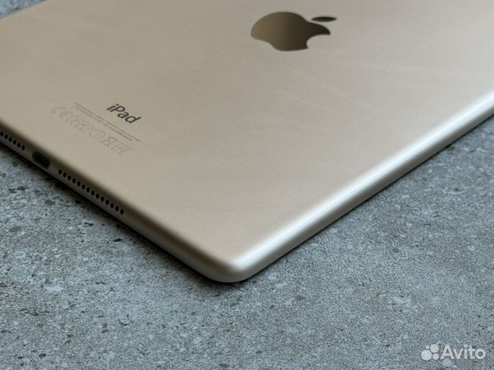 Apple iPad Air 2 LTE 64Gb Золотой