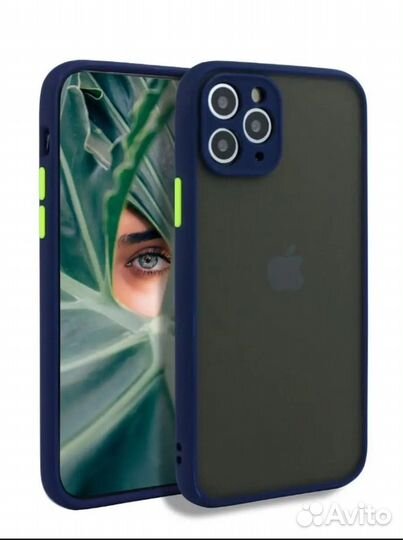 Противоударный чехол на iPhone 13 PRO