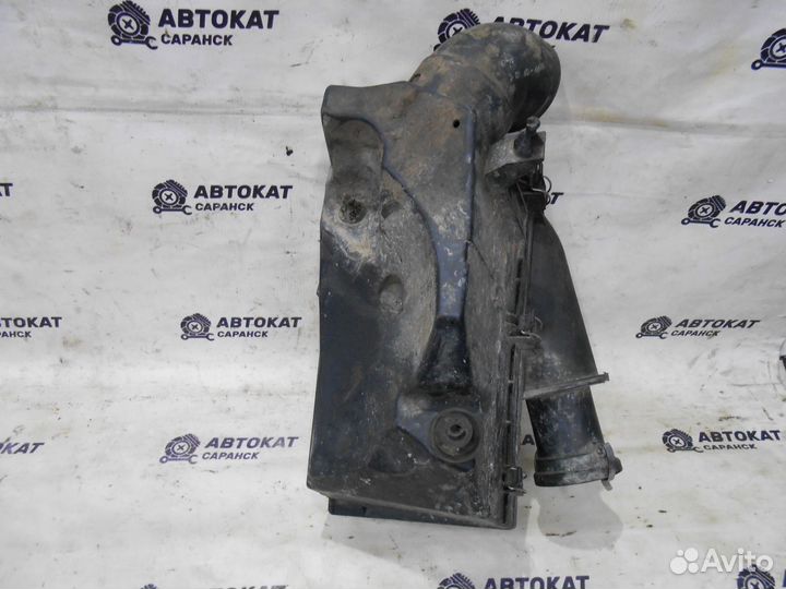 Корпус воздушного фильтра Мерседес 210