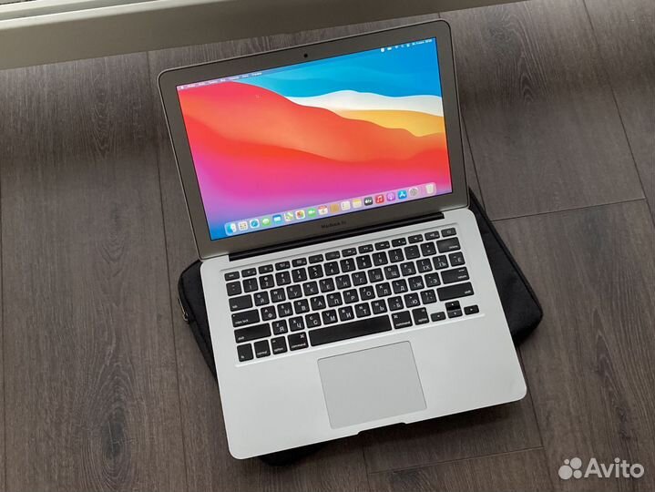MacBook Air 13 (i7, 8Gb, 128Gb SSD M.2)