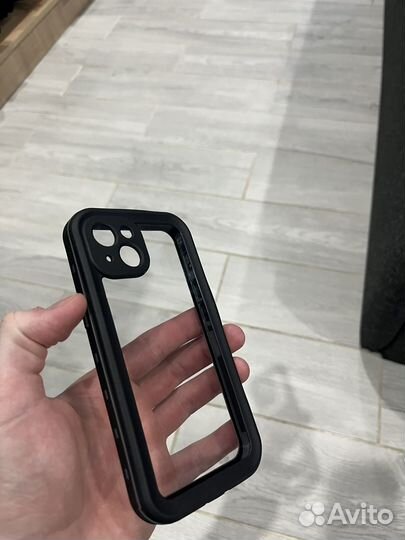 Чехол на iPhone 13