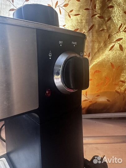 Кофеварка рожковая Polaris pcm 408