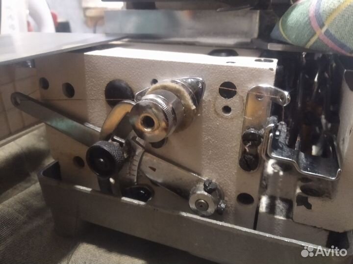 Оверлок Yamata FY800-5