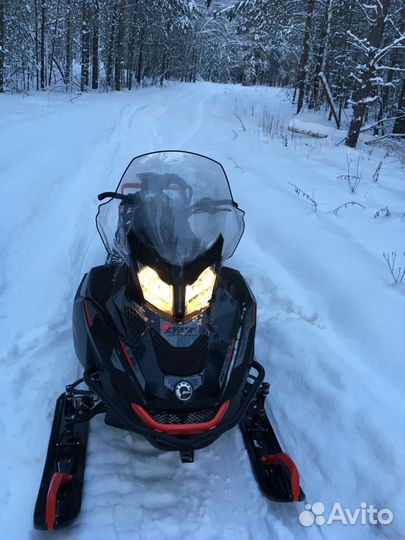 BRP lynx commander 800 2016 года