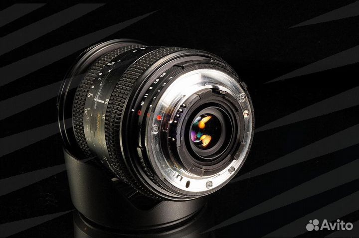 Sigma AF 28-200 mm D for Nikon / 1952