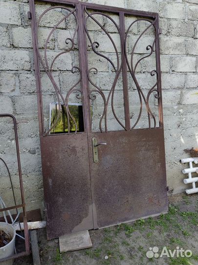 Дверь входная железная уличная бу