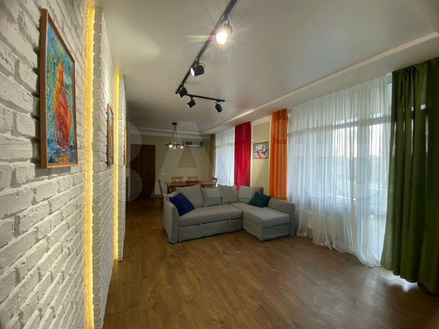 3-к. квартира, 90 м², 3/4 эт.