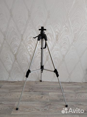 Мольберт тринога
