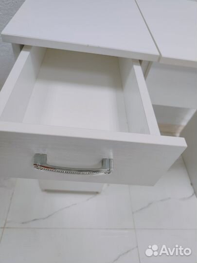 Туалетный столик с зеркалом бу