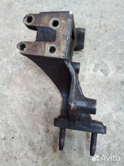 Кронштейн генератора Ford Mondeo 1993-2000