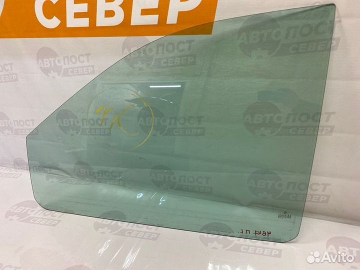 Стекло двери переднее левое Chrysler Voyager 3.3L