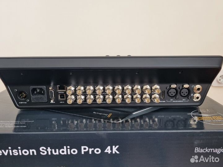 Видеомикшер Blackmagic Atem Television StudioPro4K