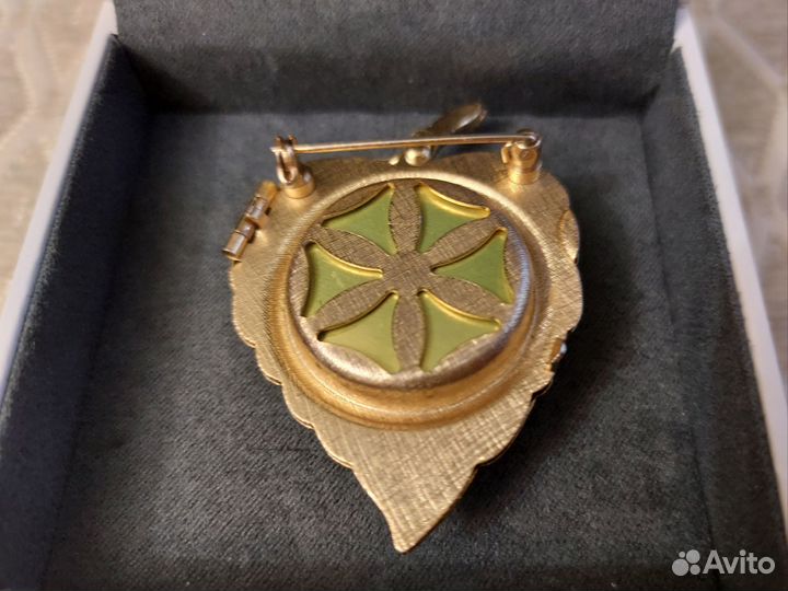 Брошь avon винтаж