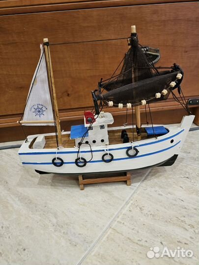 Корабль сувенирный