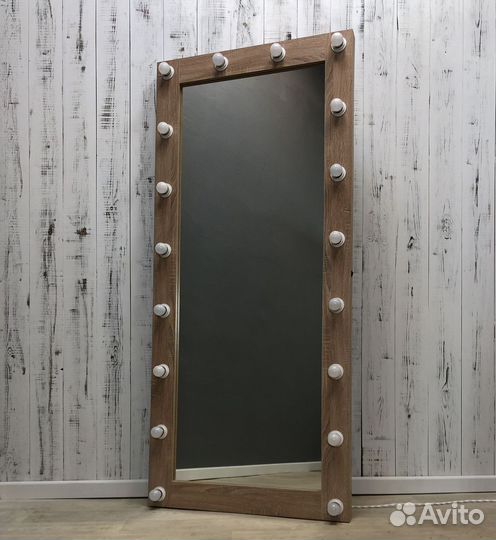 Зеркало с подсветкой в полный рост