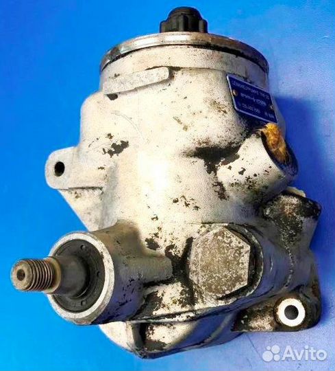 Насос гур Мерседес Венц W123