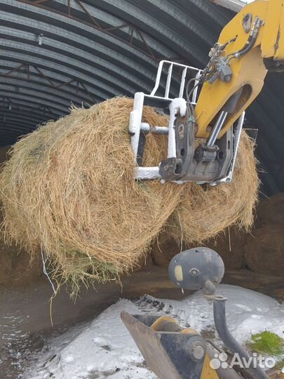 Сено в рулонах