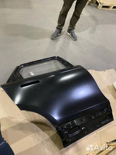 Дверь задняя правая Land Rover Range Rover Velar