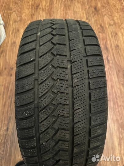 Sunfull SF982 245/40 R18 97H