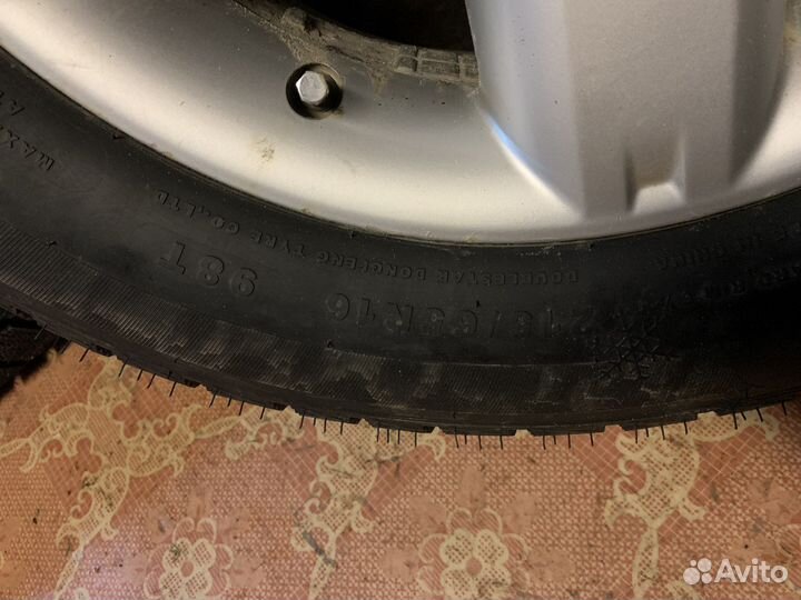 Шины 215 65 16 зимние Doublestar. На литых дисках