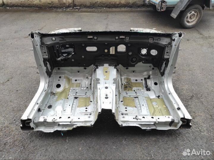 Часть кузова (передняя) Bmw 5-Series F10 N52B25