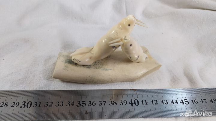 Статуэтка из кости