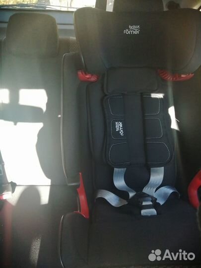 Кресло Britax Romer Advansafix IV M