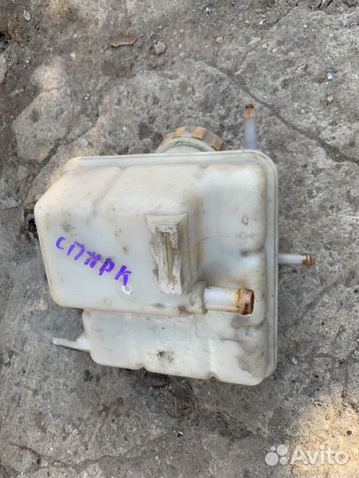 Расширительный бачок Шевроле Спарк М200