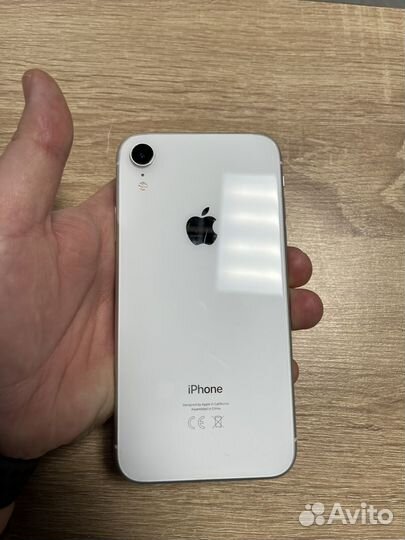iPhone Xr, 64 ГБ