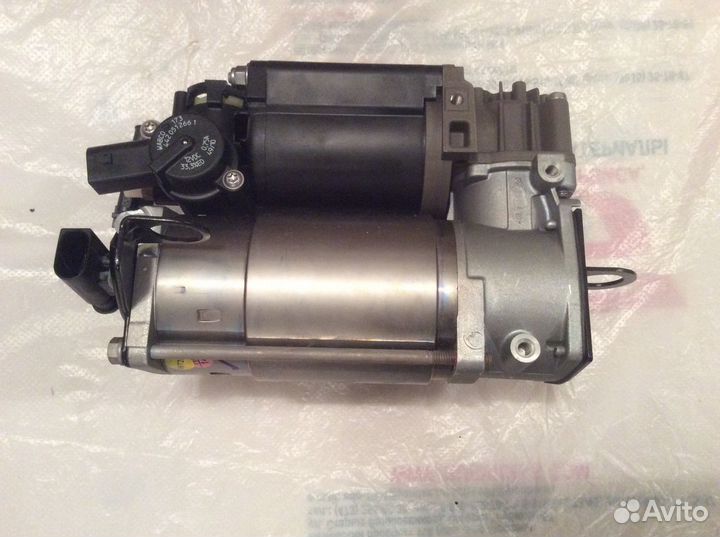 Компресор пневмоподвески мерседес E-211 S-220 новы