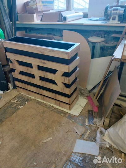 Кашпо для цветов напольное