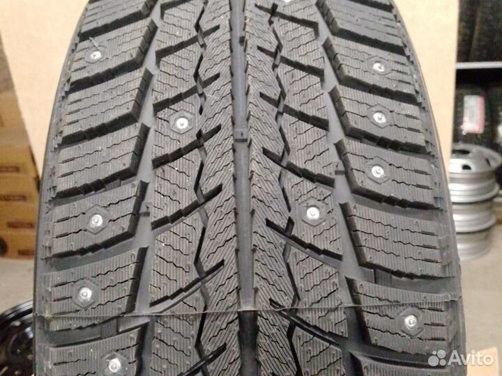 Landsail Ice Star IS33 215/55 R17 94T