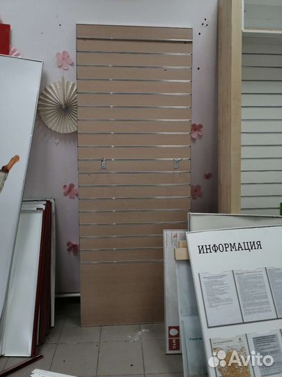 Витрины, столы, рецепшен