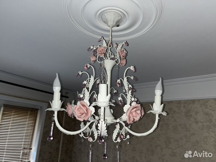 Люстра фарфоровая