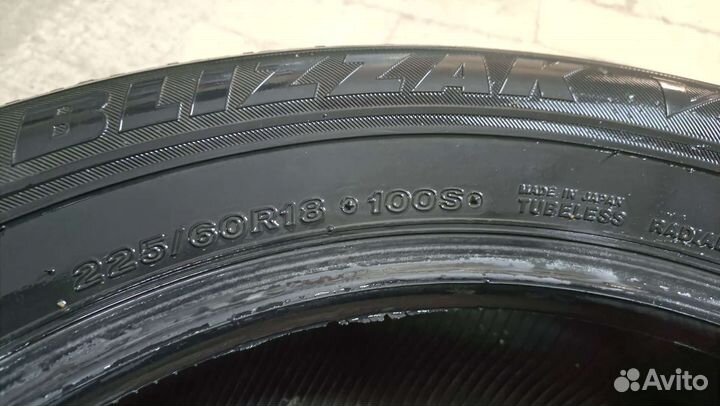 Bridgestone Blizzak VRX 225/60 R18
