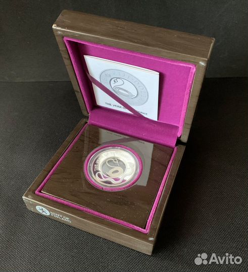 Год змеи. Филигранная змея, Серебро, Фиджи 2013г