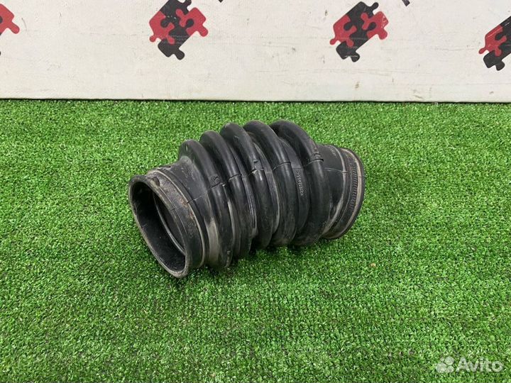 Патрубок воздушного фильтра Ford focus 2